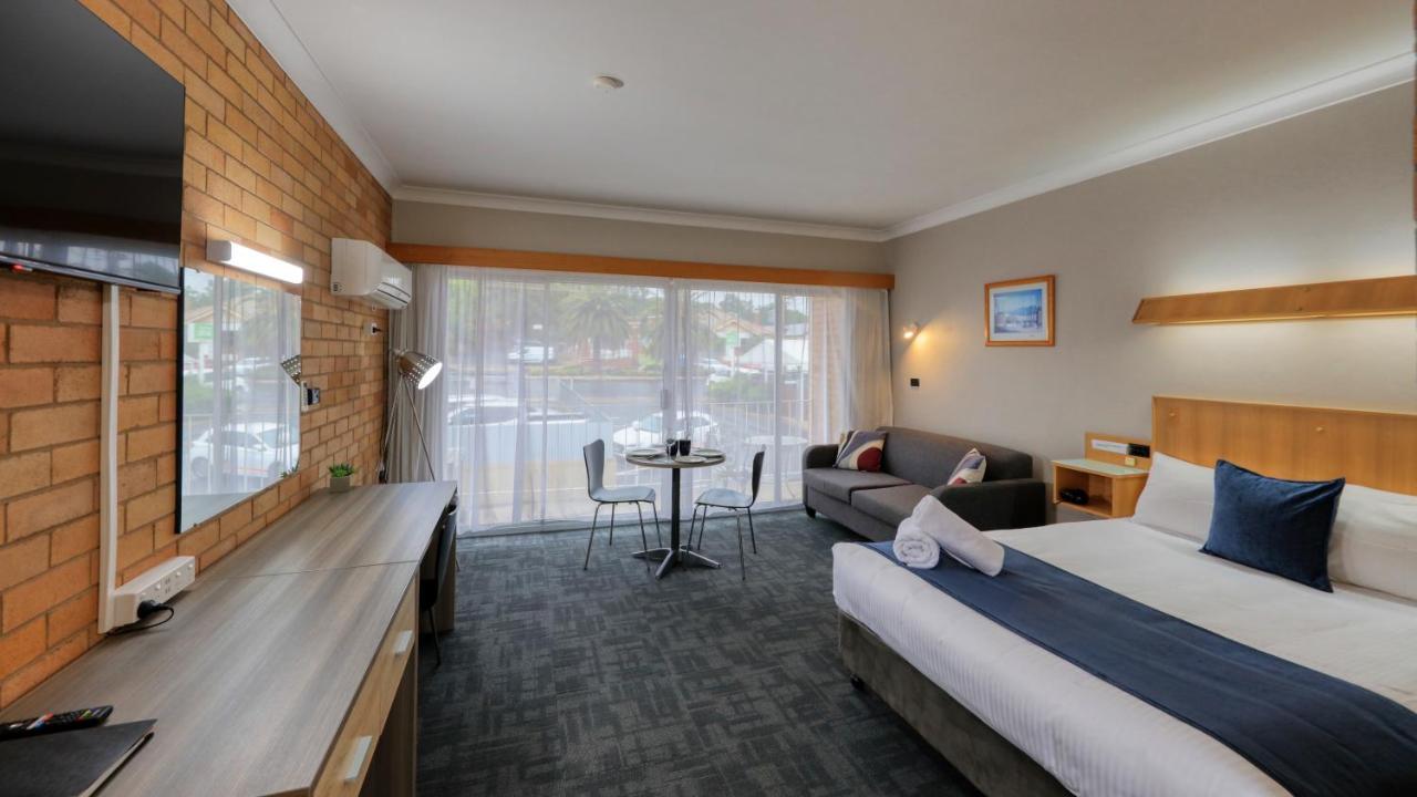 Court Street Motel Parkes Buitenkant foto